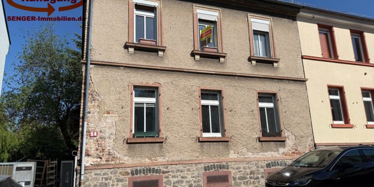 Straßenansicht